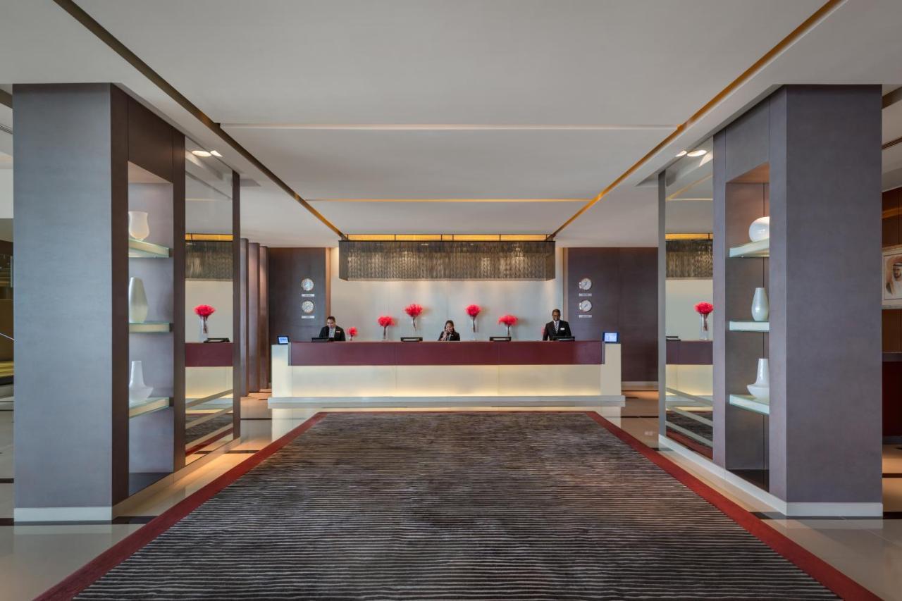 Hotel Park Rotana Abu Dabi Exterior foto The lobby of the hotel