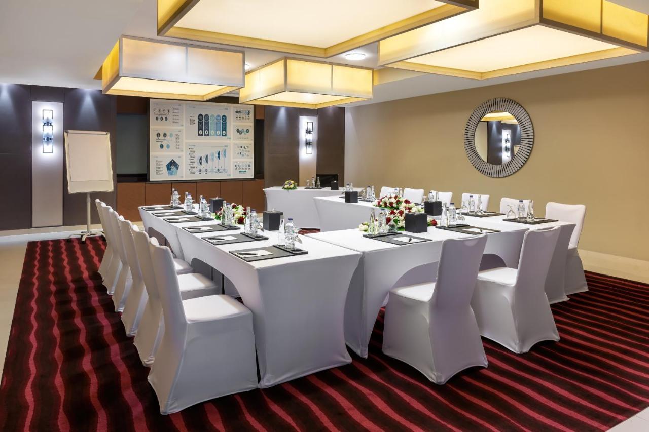 Hotel Park Rotana Abu Dabi Exterior foto Meeting room